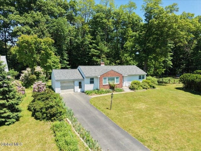 73 Saratoga Drive, Glenville, NY, photo 2