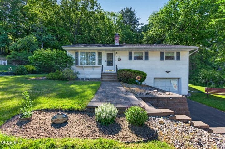 7 Dahlem Boulevard, Schenectady, NY, photo 1