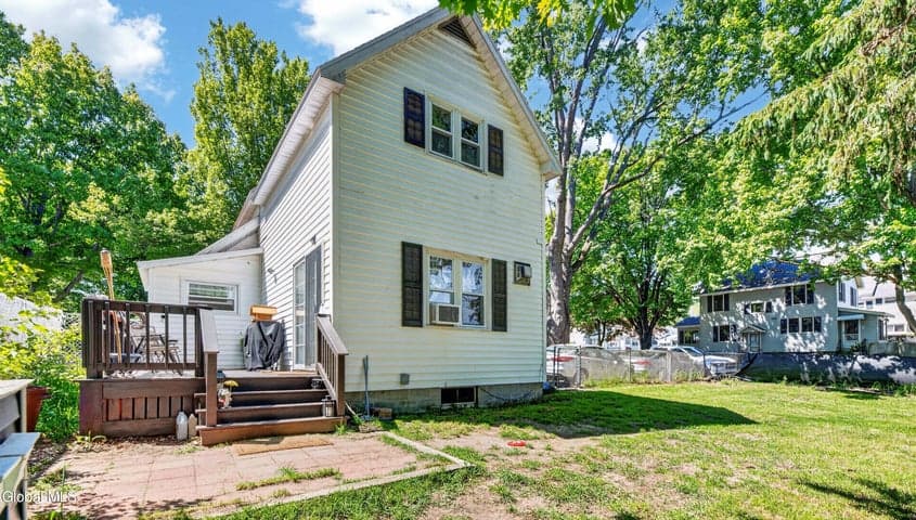 33 Clyde Street, Gloversville, NY, photo 5