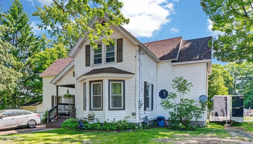 33 Clyde Street, Gloversville, NY, photo 2