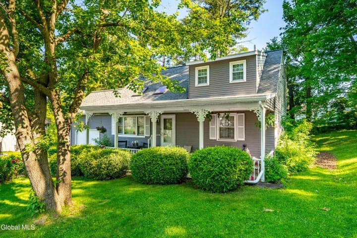102 Marl Circle, Ravena, NY, photo 2