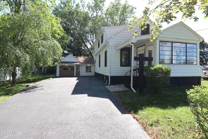 1928 Greenpoint Avenue, Rotterdam, NY, photo 2