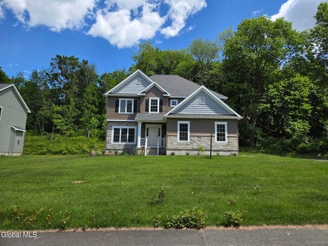 44 Waterford Avenue, Colonie, NY