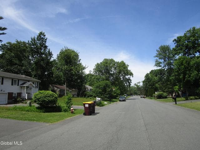 29 Garling Drive, Colonie Village, NY, photo 2