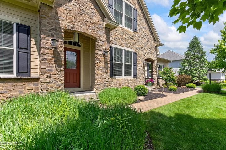 18 Burton Lane, Colonie, NY, photo 5