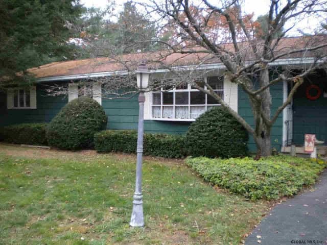 28 Buena Vista Avenue, Queensbury, NY, photo 3