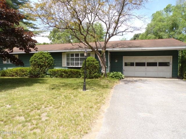 28 Buena Vista Avenue, Queensbury, NY, photo 1