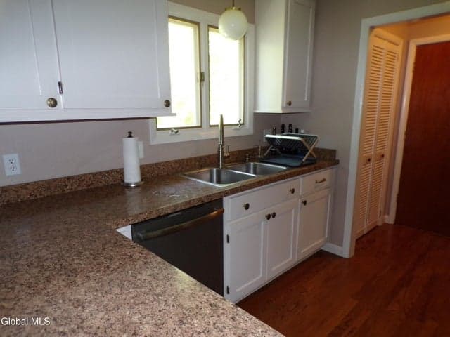 28 Buena Vista Avenue, Queensbury, NY, photo 5
