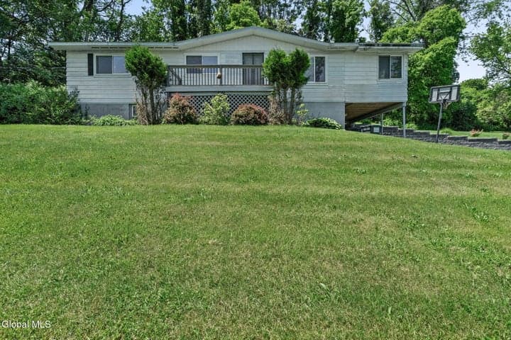 7 Nodine Mountain Road, New Baltimore, NY, photo 1