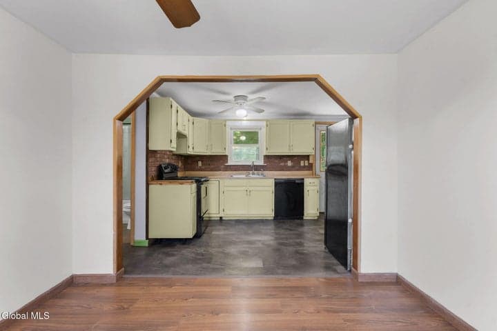 7 Nodine Mountain Road, New Baltimore, NY, photo 4