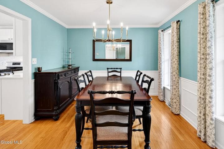 8 Donswood Court, Clifton Park, NY, photo 3