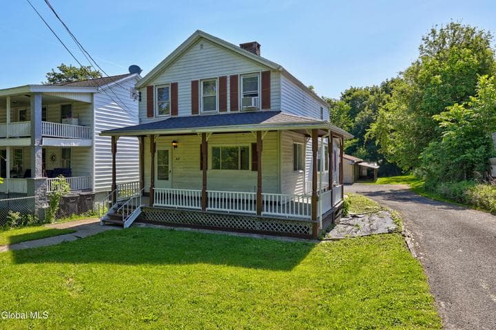 42 Vandenburgh Avenue, Troy, NY