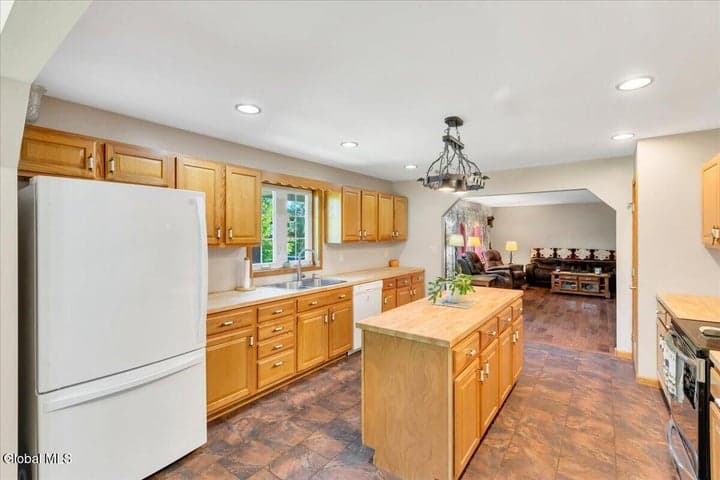 525 Crook's Grove Road, Ballston Spa, NY, photo 4