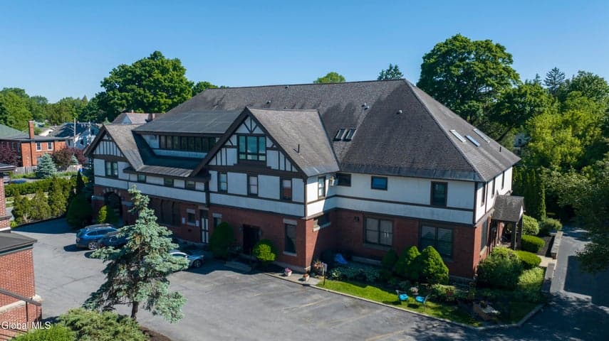 37 Clark Street #APT 4, Saratoga Springs, NY, photo 1