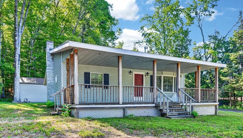 1166 County Road 110, Broadalbin, NY