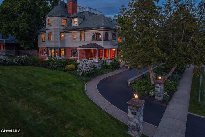 720 N Broadway, Saratoga Springs, NY, photo 1