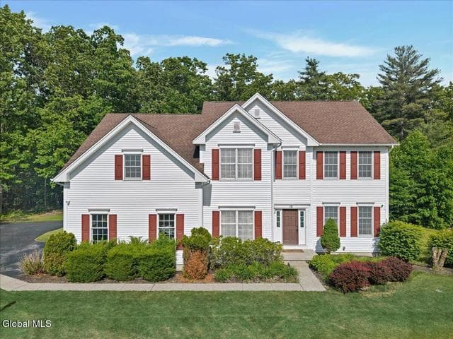 15 Foxhound Circle, Halfmoon, NY, photo 1