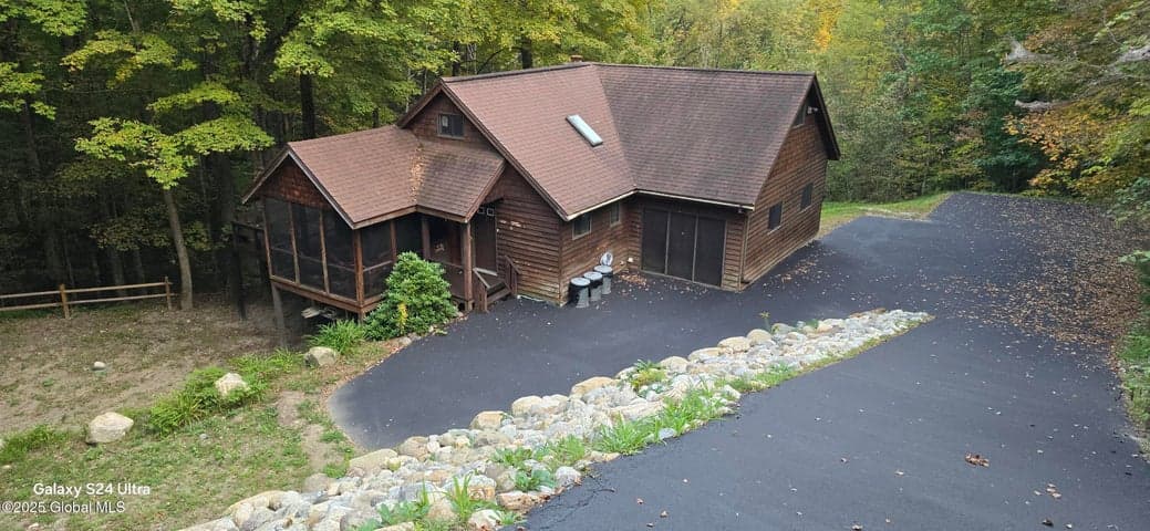 1758 Us Route 9, Schroon, NY