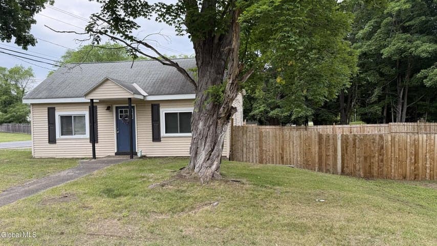 162 Bluebird Road, Moreau, NY, photo 1