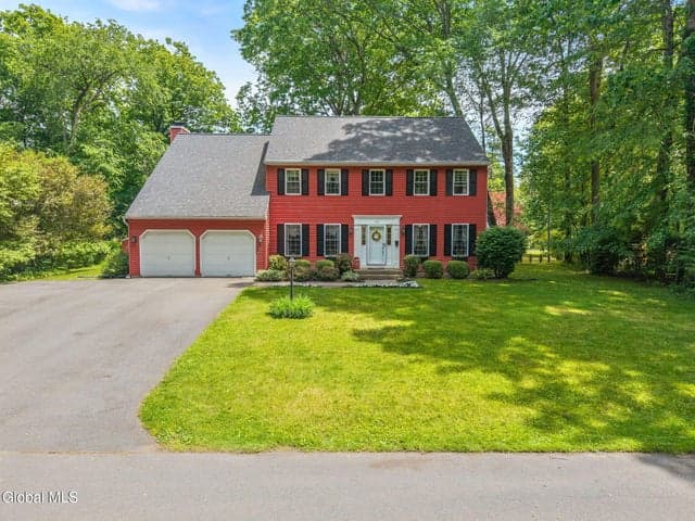 106 Berwick Road, Bethlehem, NY