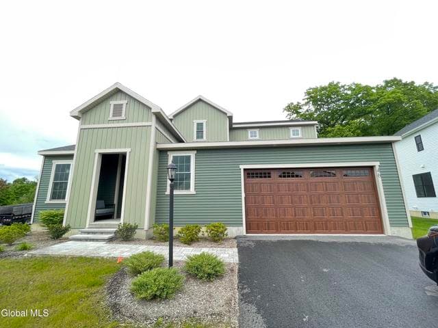 46 Wheatfield Way, Halfmoon, NY, photo 2