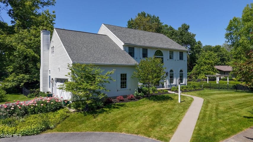 5 Mystic Lane, Saratoga Springs, NY