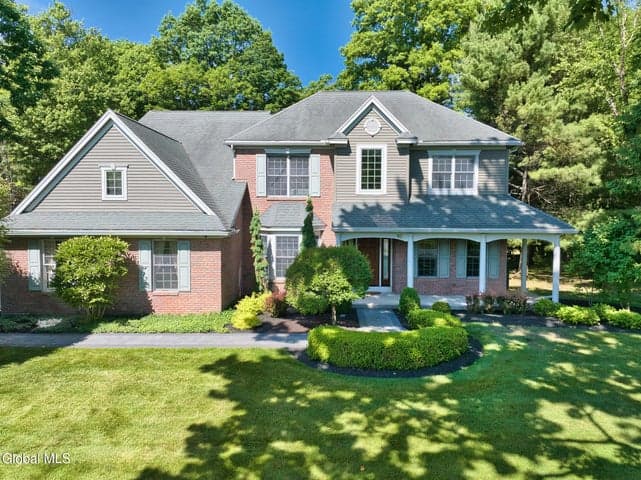 10 Whitestone Way, Bethlehem, NY, photo 1