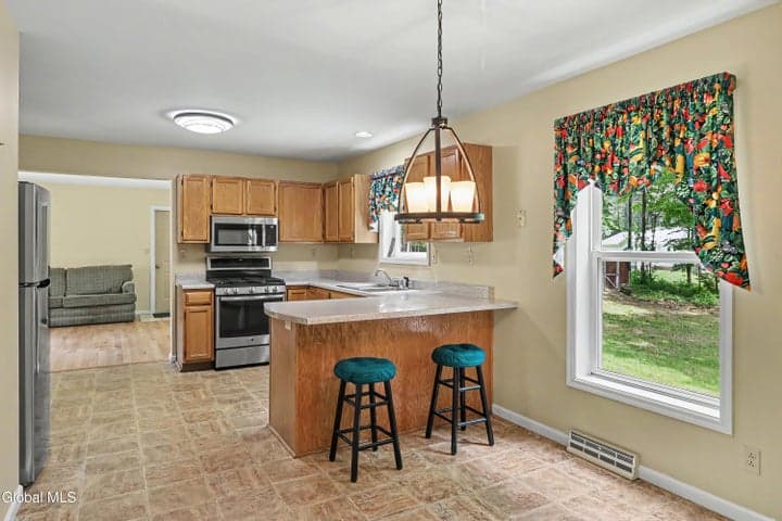 30 Oak View Drive, Moreau, NY, photo 3