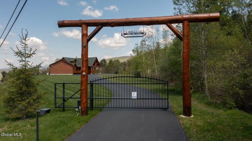 7352 NY-23A, Hunter, NY, photo 2