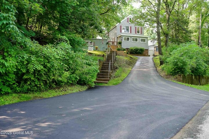 410 Lansing Avenue, Troy, NY, photo 3