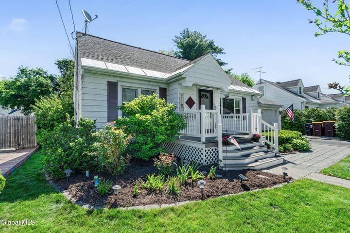 1825 Van Cortland Street, Rotterdam, NY, photo 2