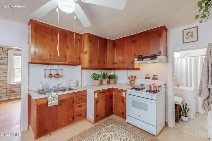 21 Moore Street, Albany, NY, photo 3