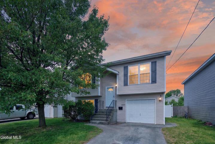 2315 5th Avenue, Watervliet, NY, photo 2
