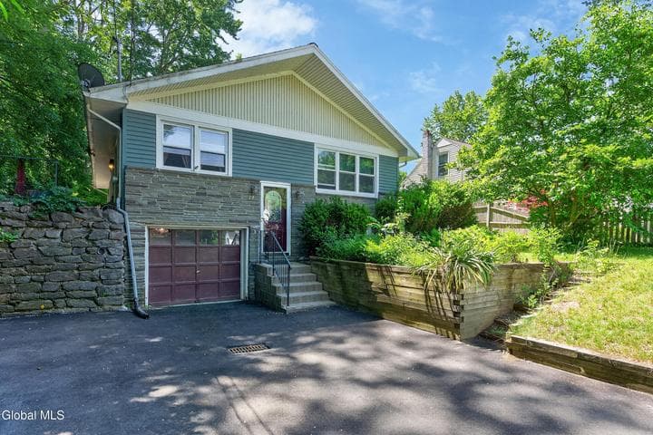 79 Willow Street, Guilderland, NY, photo 1