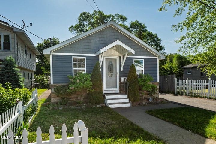 2872 Guilderland Avenue, Rotterdam, NY, photo 2
