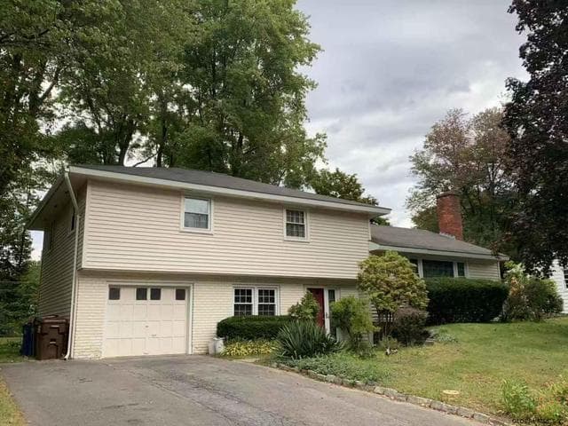79 Devon Road, Bethlehem, NY, photo 1