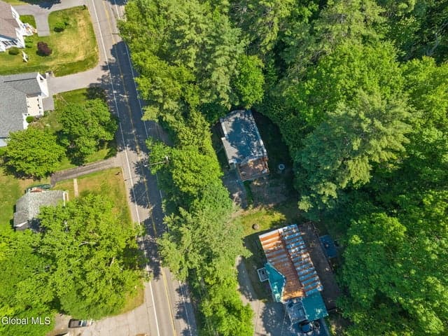 424 Lake Avenue, Lake Luzerne, NY, photo 2