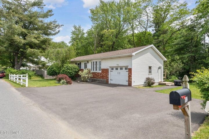 102 Evans Road, Rotterdam, NY, photo 2