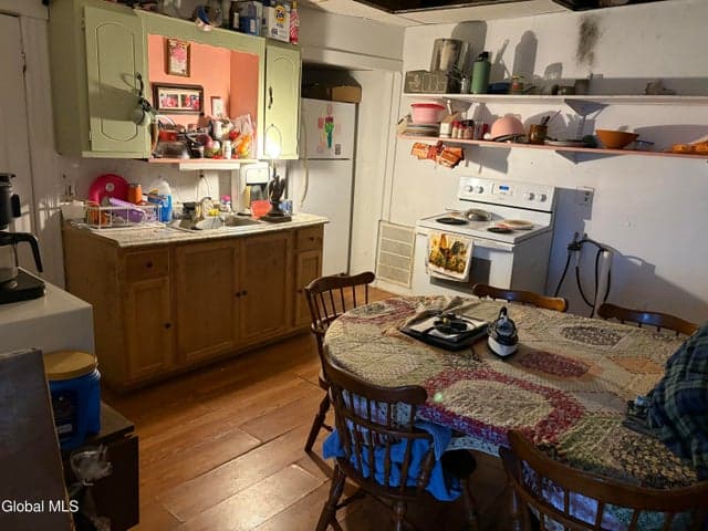 3-5 Jalet Street, Whitehall Village, NY, photo 3