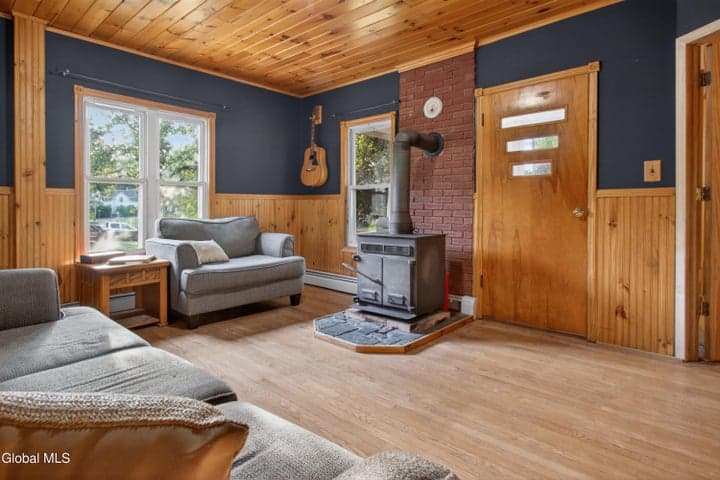 325 Pine Street, Corinth, NY, photo 4