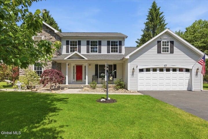 48 Egmont Court, Bethlehem, NY, photo 1