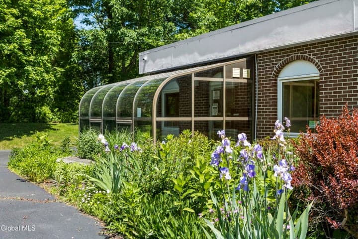 25 Delaware Avenue, Bethlehem, NY, photo 3
