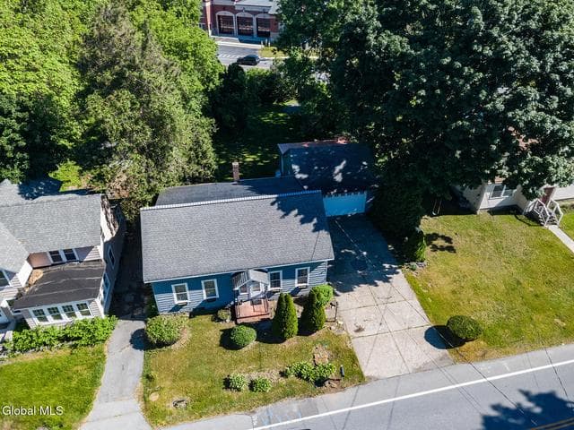 9 Halfmoon Drive, Halfmoon, NY, photo 2