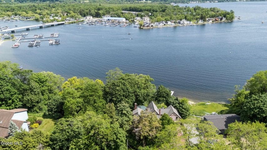 674 Crescent Avenue, Saratoga, NY, photo 2