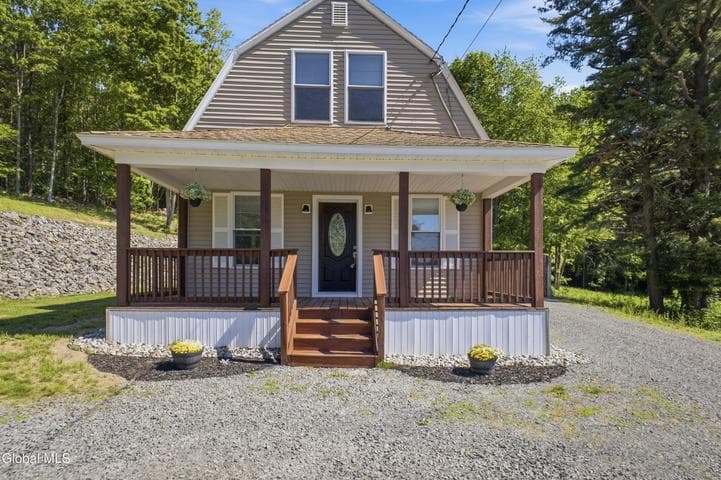 122 High Rock Road, Northampton, NY, photo 1