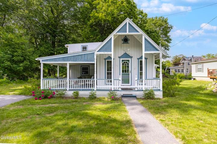 11 Clark Avenue, Round Lake, NY