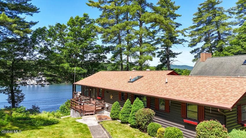 47 Hanneford Road, Queensbury, NY