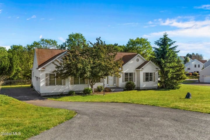 109 Abbey Road, Poestenkill, NY, photo 2