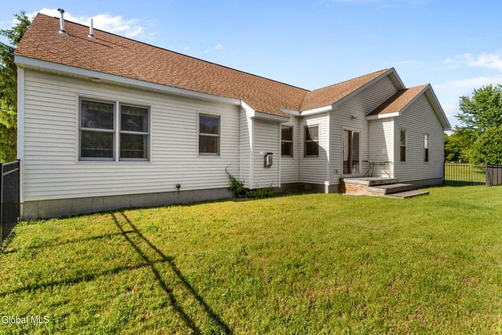 109 Abbey Road, Poestenkill, NY, photo 4