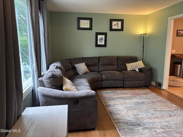 905 3rd Avenue, Troy, NY, photo 4
